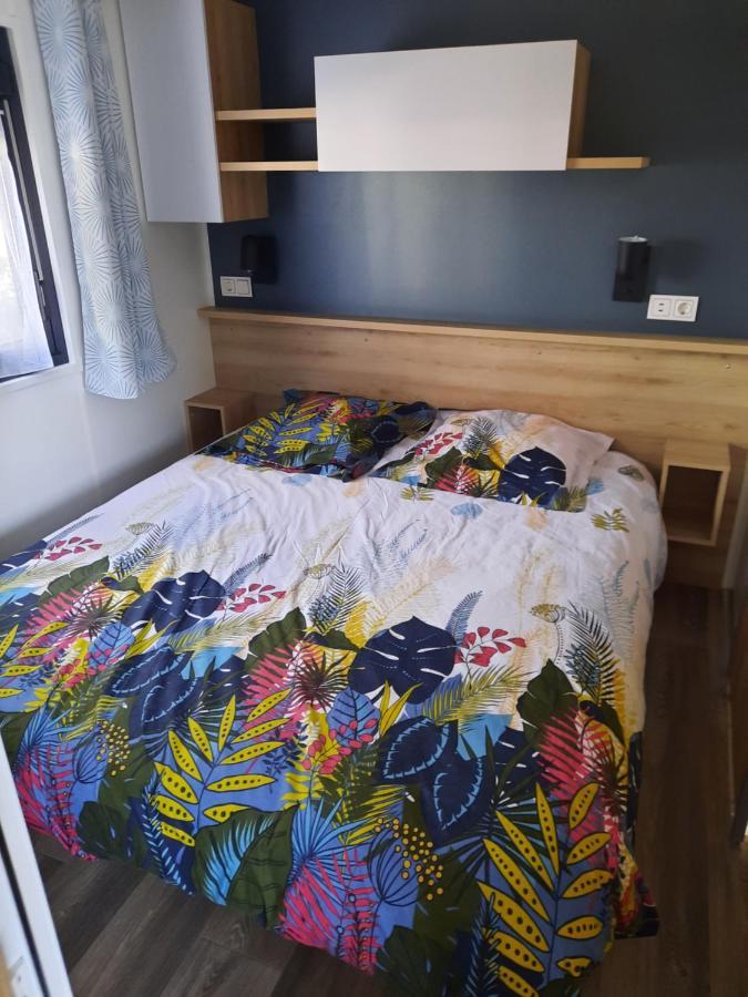 Jpp Marie Ange Proprietaire Hotell Saint-Julien-en-Born Eksteriør bilde