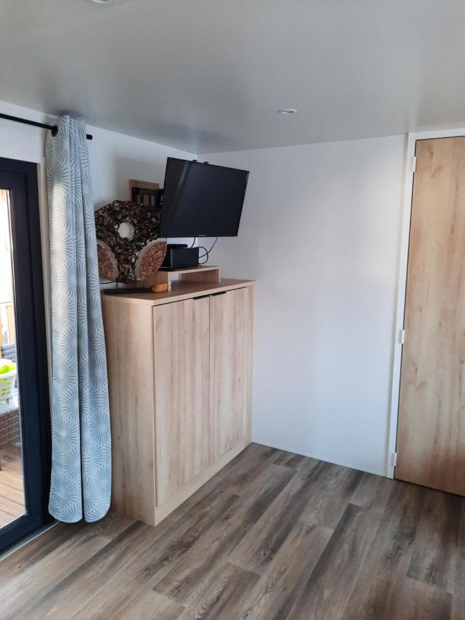 Jpp Marie Ange Proprietaire Hotell Saint-Julien-en-Born Eksteriør bilde