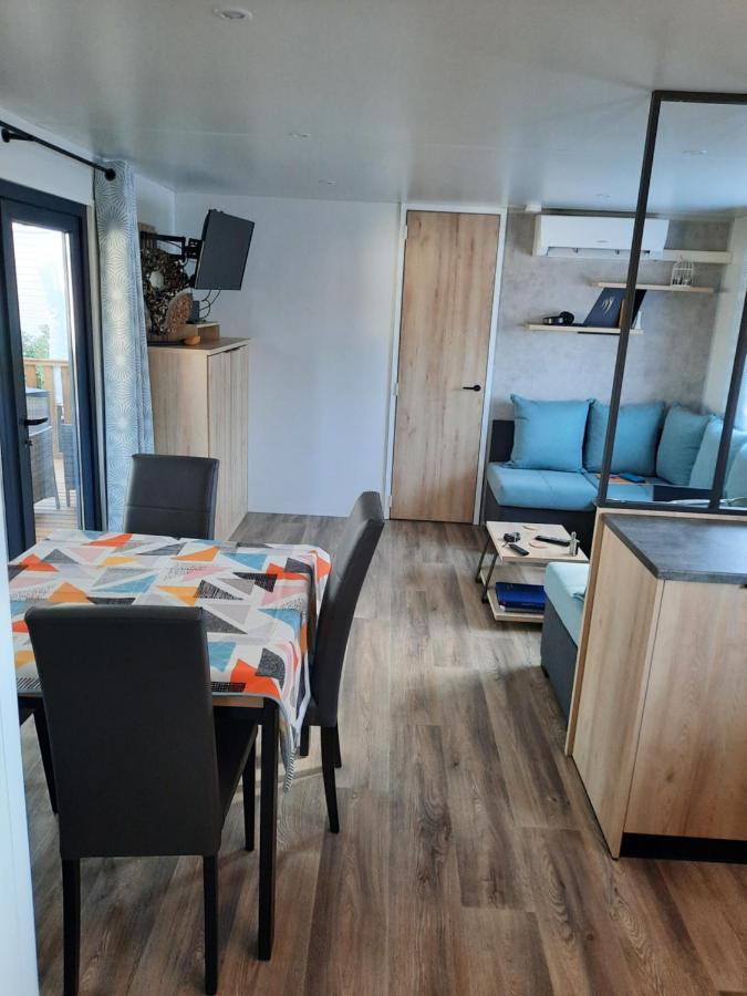 Jpp Marie Ange Proprietaire Hotell Saint-Julien-en-Born Eksteriør bilde